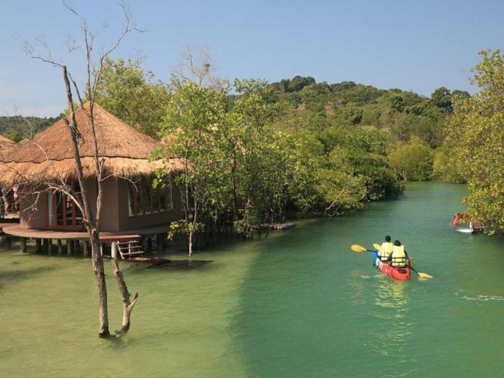 The Blue Sky Resort@ Koh Payam Koh Phayam Exteriör bild