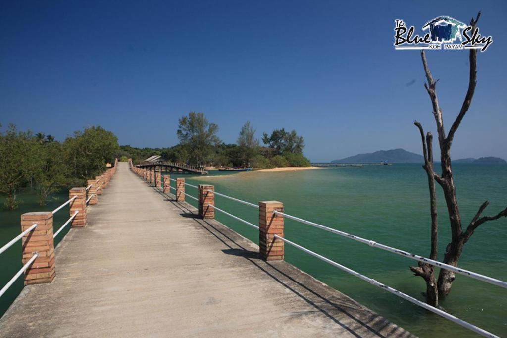 The Blue Sky Resort@ Koh Payam Koh Phayam Exteriör bild